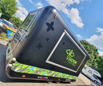 A Sulyom Slow Food Truck 2026. április 18-án a TulipGardenben, a Tisza-tónál. Csak egy napig. Tisza-tavi Gasztrokör. A Tisza-tó. Több Ízben...